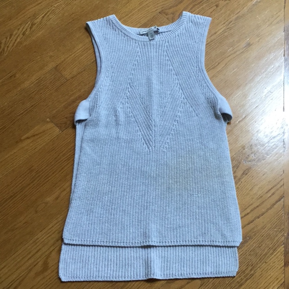 Vest - Picture 1 of 6